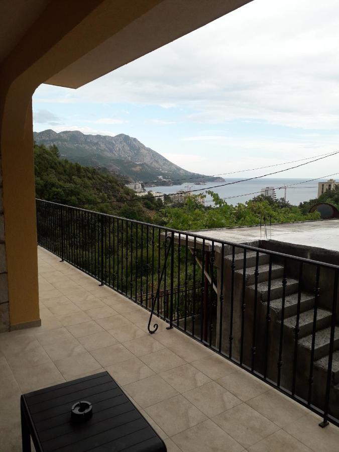 Martinovic Apartment *
